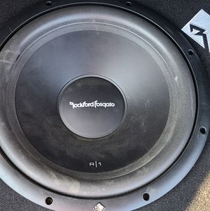 One 12 inch Rockford fosgate R/1 200 watt system